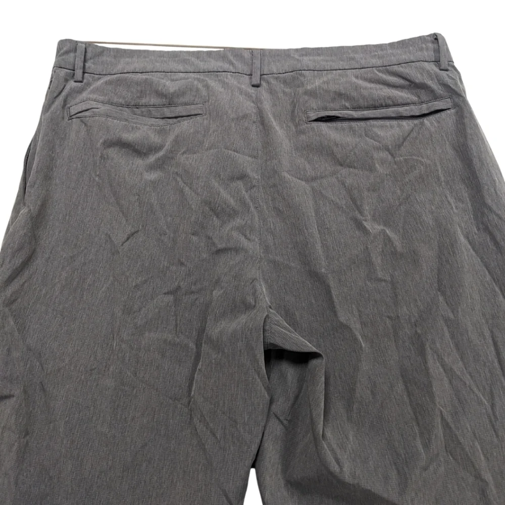 Men's Old Navy Active grey stretch shorts